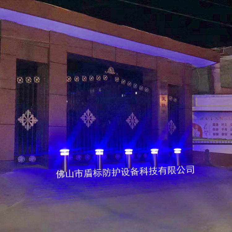 邯郸学校防撞地桩 LED警示发光灯电动车档 盾标防护不锈钢液压升降柱生产厂家