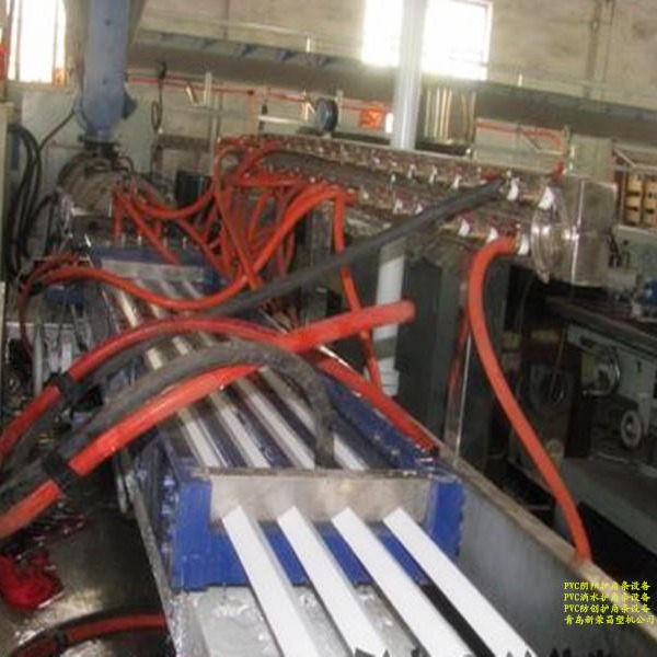 PVC护角条生产线 PVC阳角机器 PVC阴角条设备生产厂家