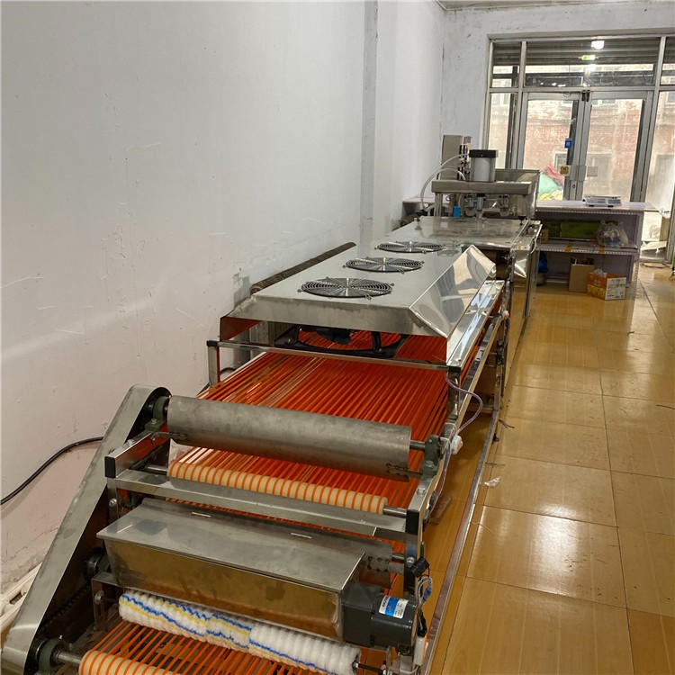 全自动烙馍机 春饼机 全自动单饼机 圆形薄饼机 TL450型 万年红机械图片