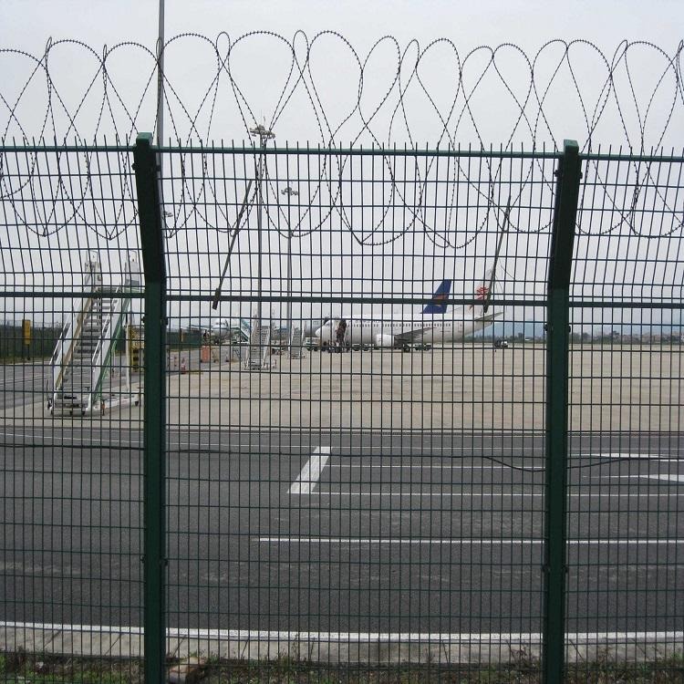 机场护栏网 德兰Y型柱飞机场护栏网 机场围界 厂家定制