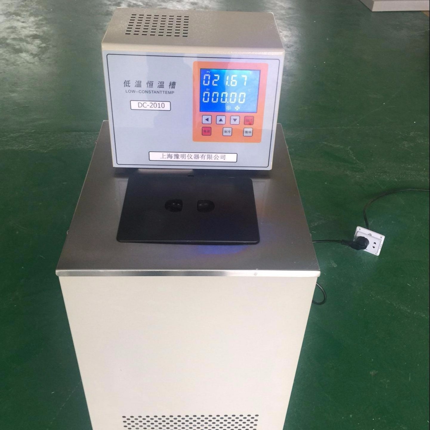 上海豫明供应恒温槽 立式恒温水槽DC-1020 低温冷却循环水机 低温恒温槽 高精度数显恒温水槽