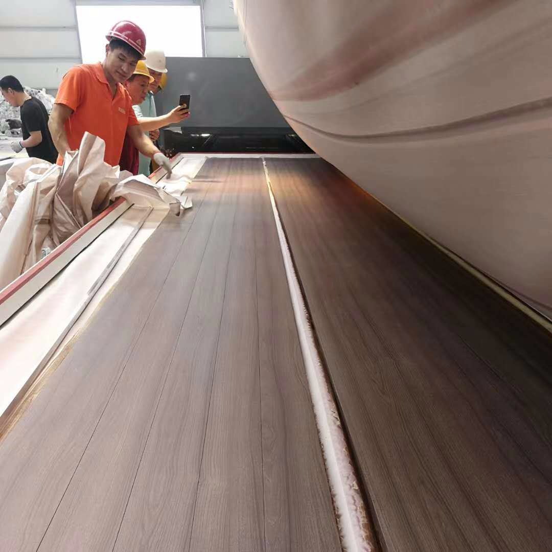 山西铝型材木纹转印成本3-5元一平方  六米型材木纹转印机设备厂家直销