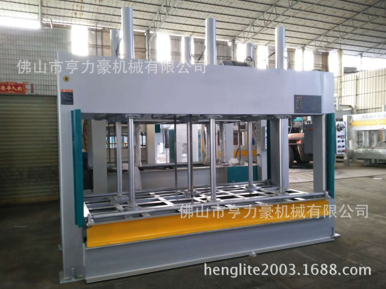 亨力特生产大型铝蜂窝复合板冷压机  3米长1.5米100吨液压冷压机   3米复合板液压冷压机    3米复合板液压冷压图片