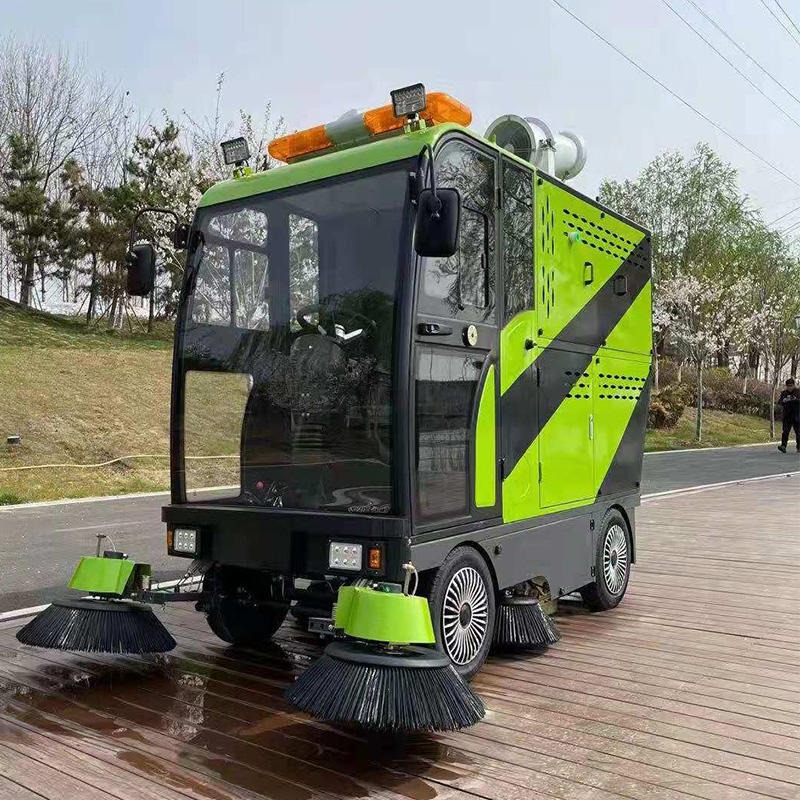 中铠工厂专用扫地车 全封闭式双刷扫地机 ZK-2000驾驶型扫地机图片