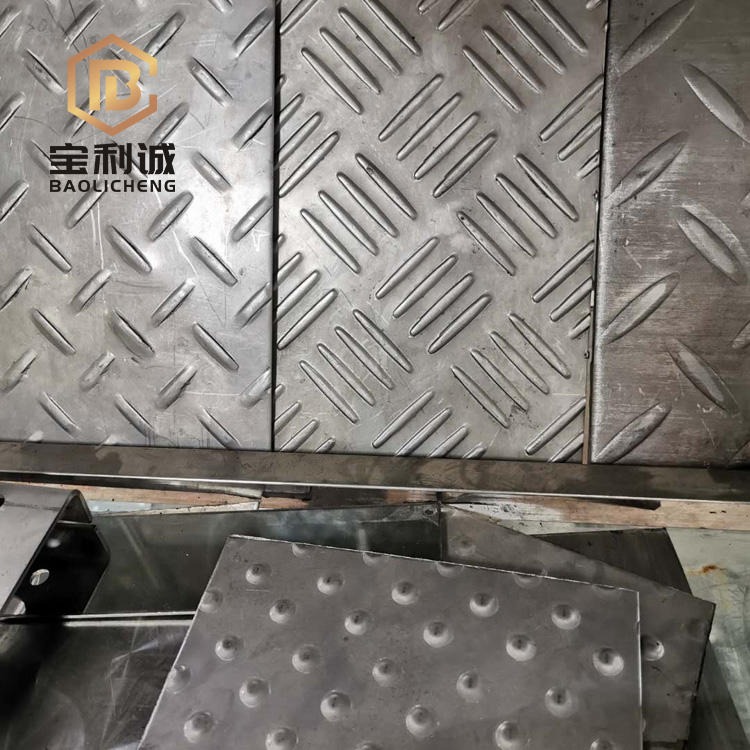 压花铝板 铝瓦楞板现货 3003 1060 0.5厚 0.4厚0.3厚保温铝皮图片