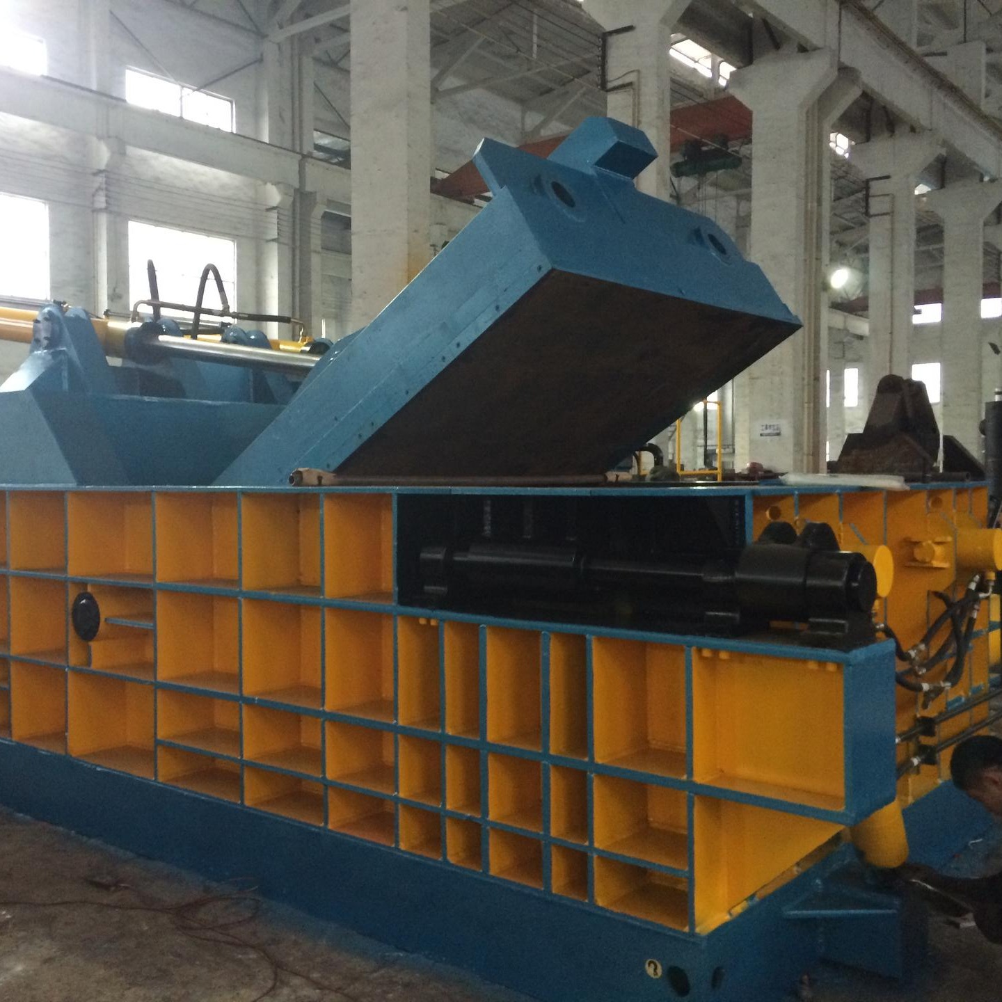 供应江阴液压打包机 250吨废铝打包机Y81-250