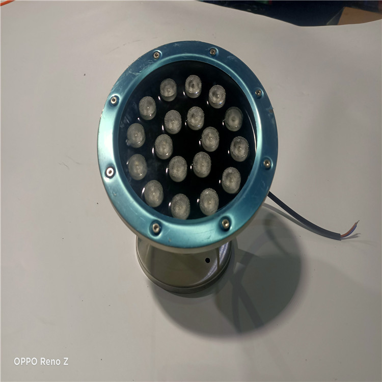 LED七彩喷泉水底灯 宾凯照明 水下灯采购 304不锈钢水下射灯 大量出售
