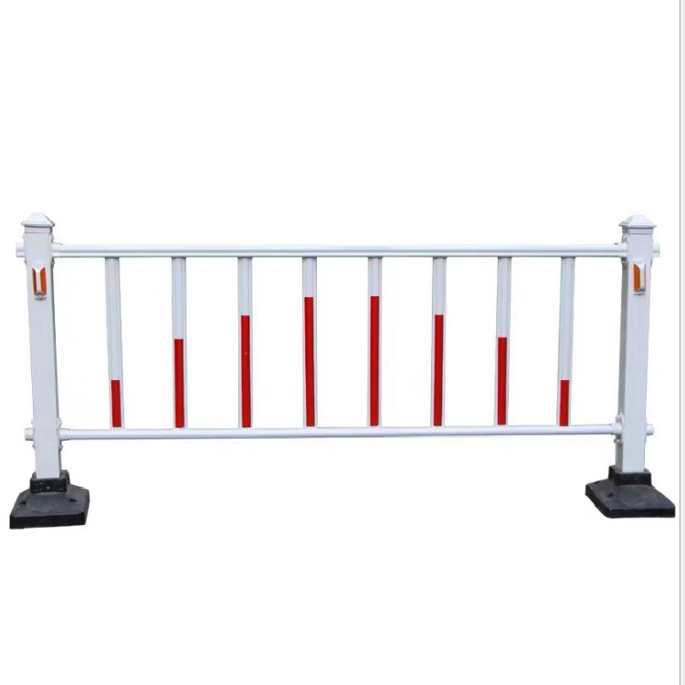 孝中 锌钢护栏型材 锌钢护栏喷涂自动流水线 热镀锌钢护栏规格尺寸