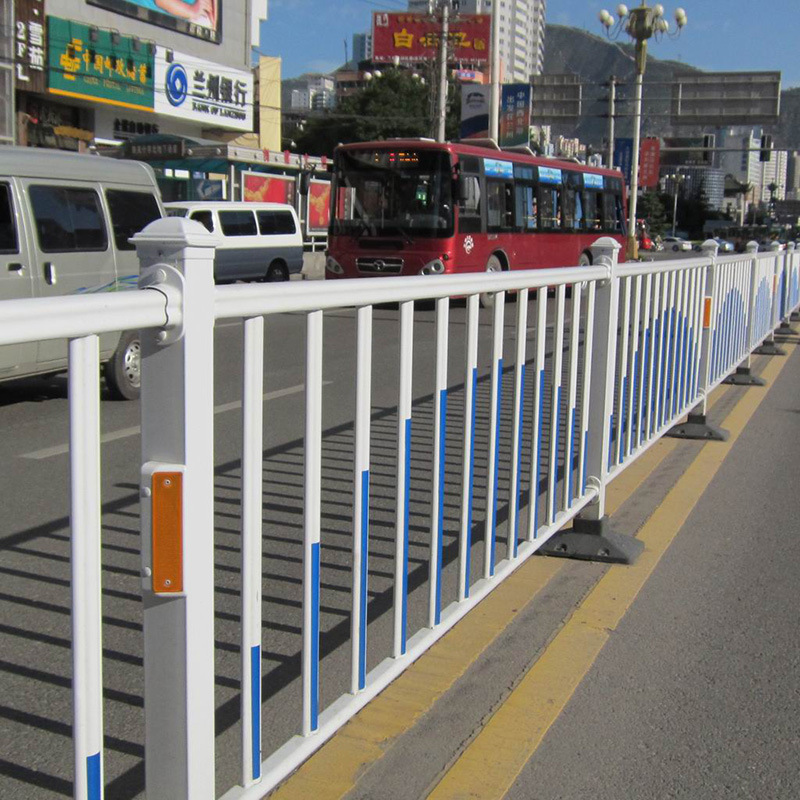 供应道路隔离防撞栏杆 马路围栏 pvc交通市政护栏 可定制加工示例图10