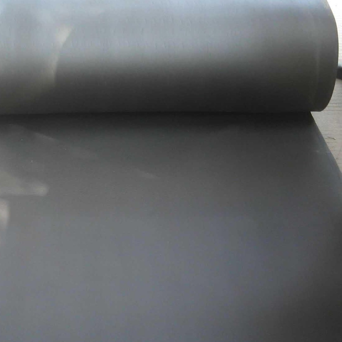 叶格铝箔隔热橡塑板 难燃b1级柔性泡沫橡塑保温材料 隔音橡塑海绵板量大价优