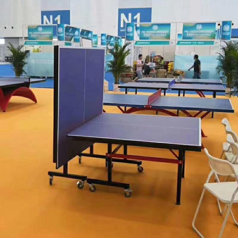 金伙伴体育设施供应厂家直销移动式乒乓球桌  折叠乒乓球桌  室内成人乒乓球桌