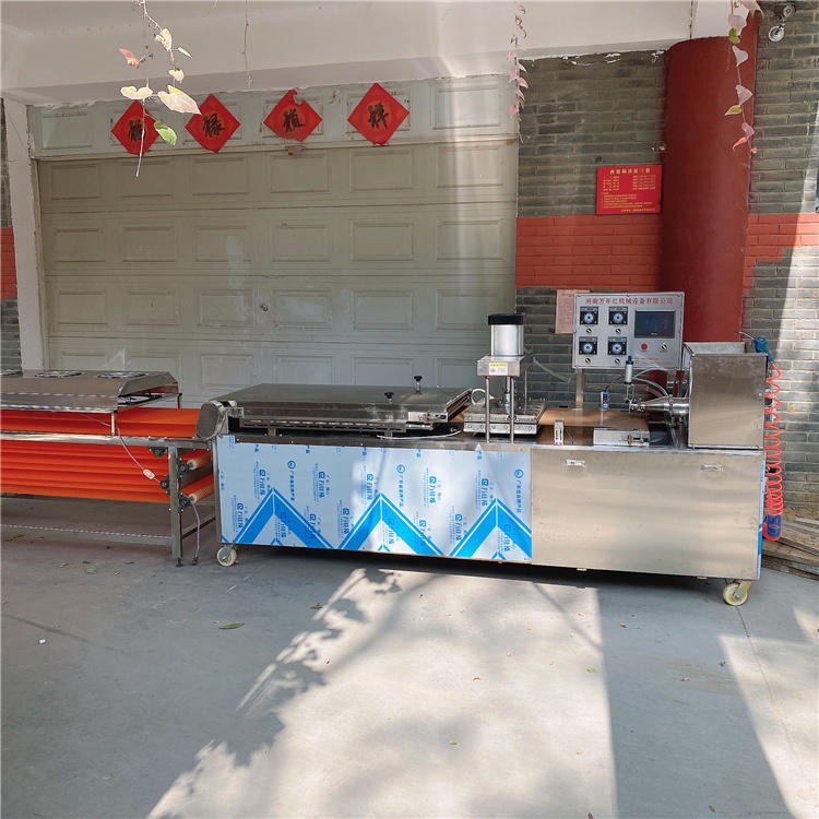 烤鸭饼机 潍坊全自动 烤鸭饼机器 配件 450型全自动烙馍机 万年红全自动单饼机