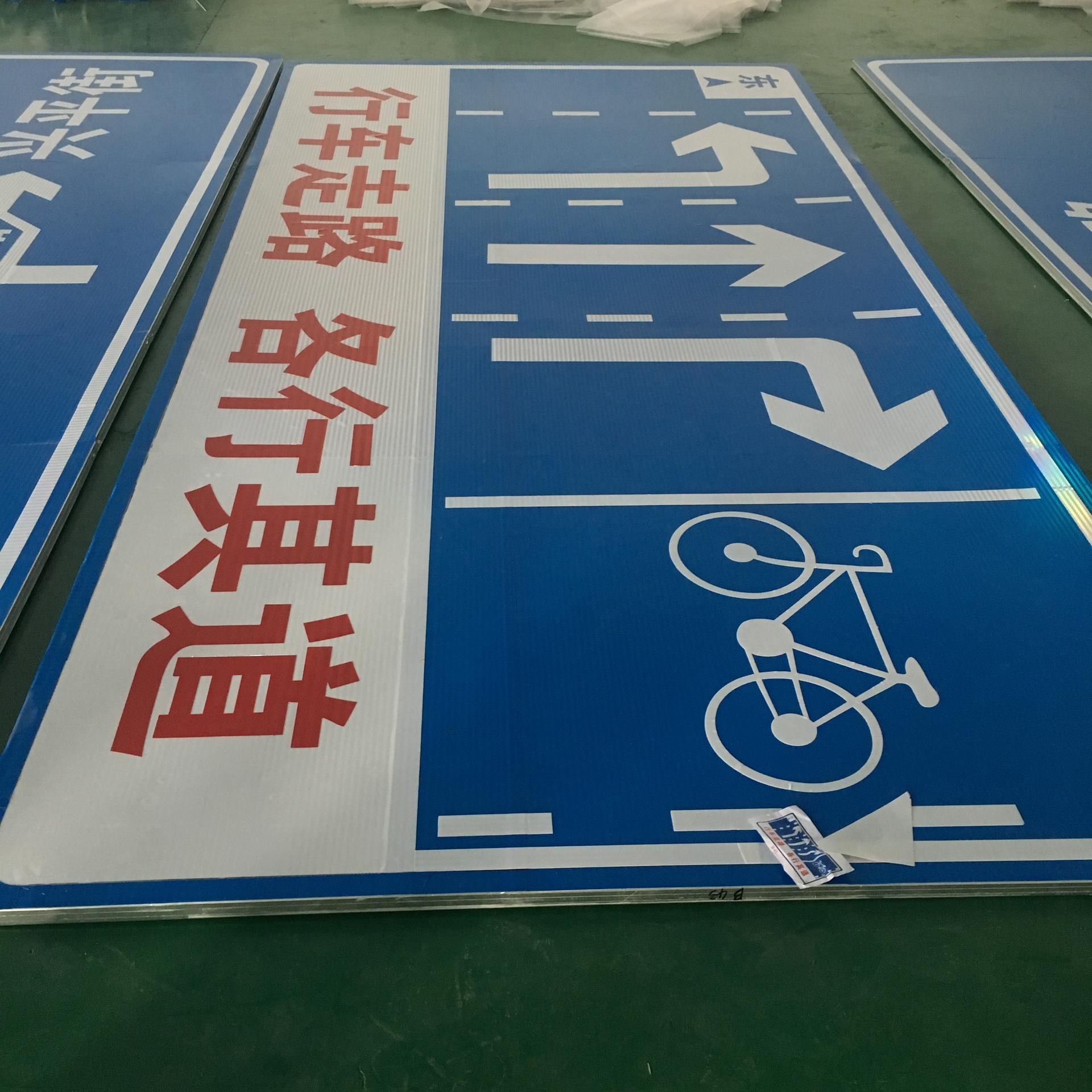 道路标志牌杆件 交通指示牌杆 高速标识杆 路牌指示杆 鑫熙厂家