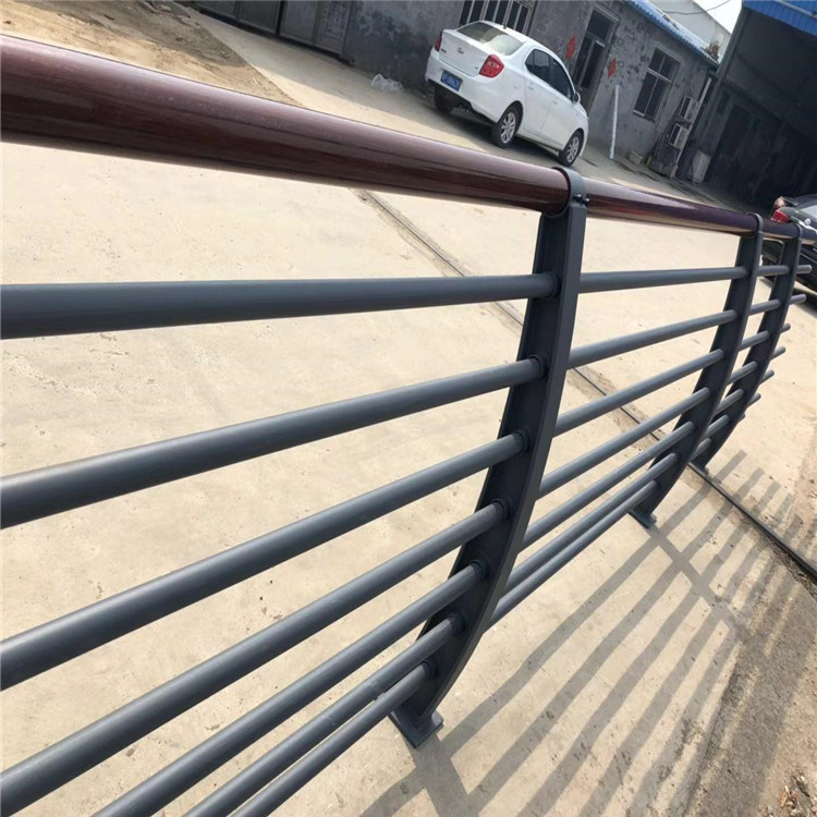 陕西省  钢丝绳护栏 商场护栏 不锈钢护栏 玻璃护栏 景观护栏  桥梁护栏加工定制 人行道防护护栏 型号大全