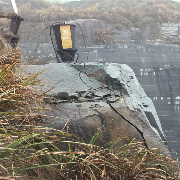 北京公路墙面涨裂机花岗岩开采开石机厂家愚公斧YGF-5000