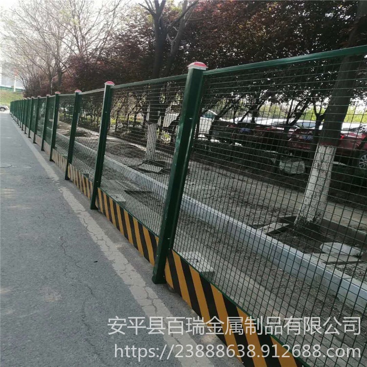 西安高新区网片式围挡 市政施工围栏厂家 深绿色网格围栏网