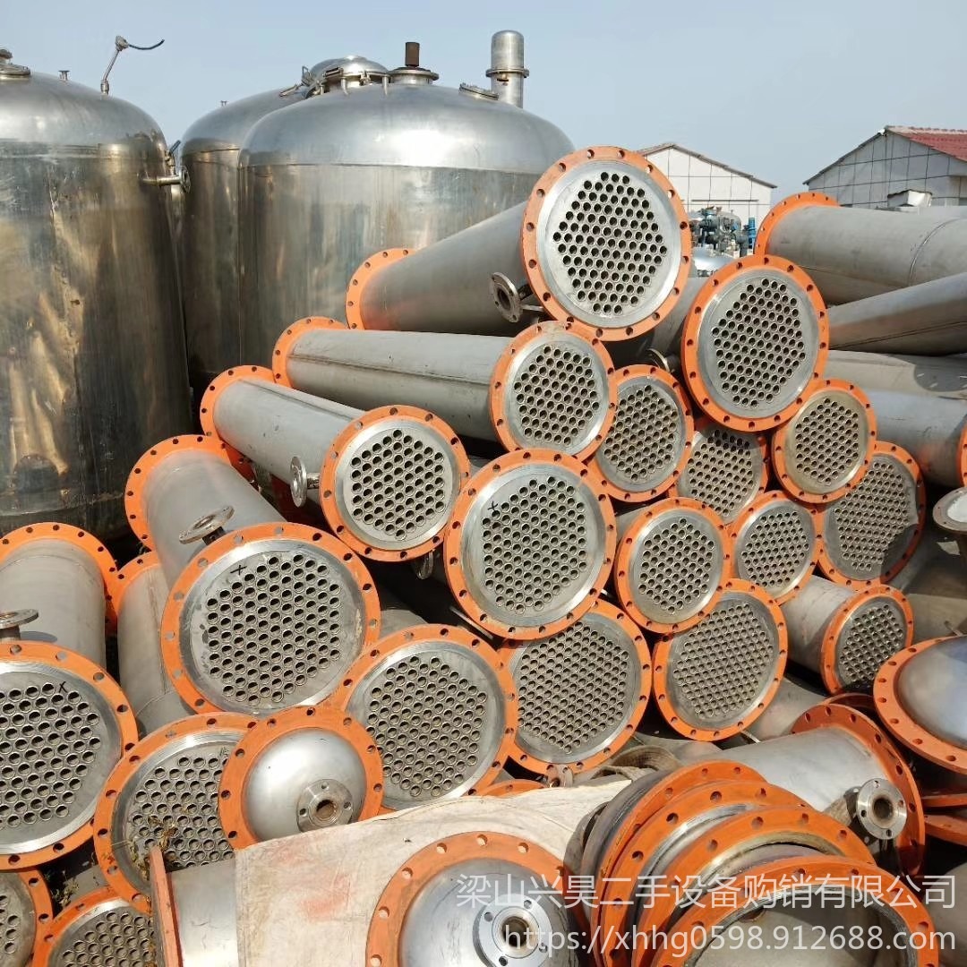 大型二手钛管冷凝器出售   二手钛管冷凝器出售  二手降膜蒸发器   3效4体强制循环蒸发器