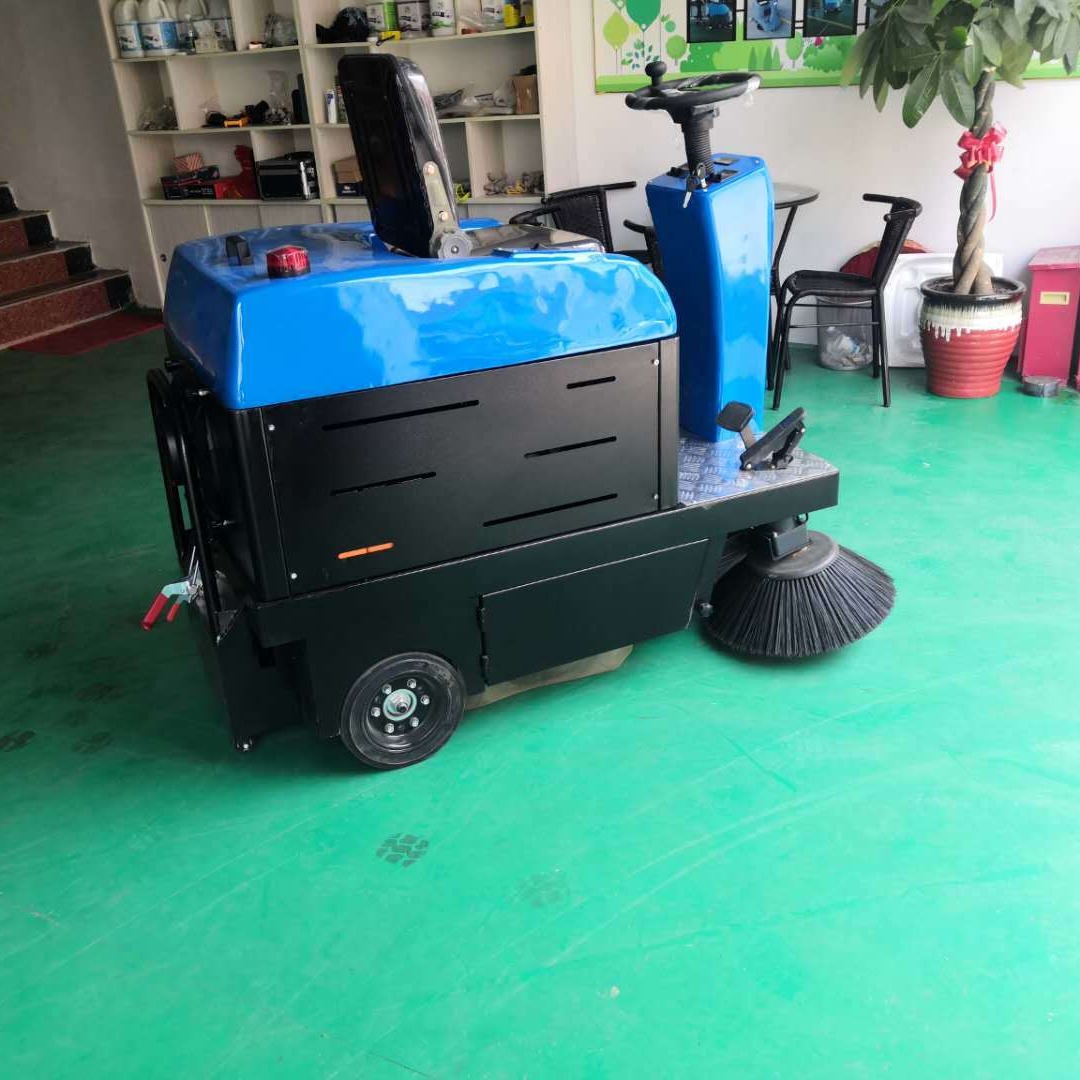 惠州物业环保扫地车 柳宝电瓶式扫地机 LB-1100吸尘洒水清扫车 广东电动扫路车