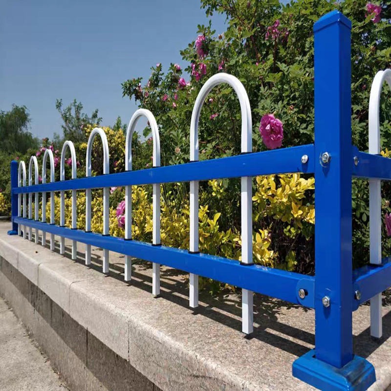草坪护栏 锌钢围墙护栏 PVC塑钢栅栏 仿竹篱笆 园艺护栏