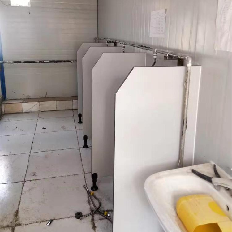 卫生间隔墙   蚌埠市男厕卫生间隔断板   卫生间隔断门  森蒂图片