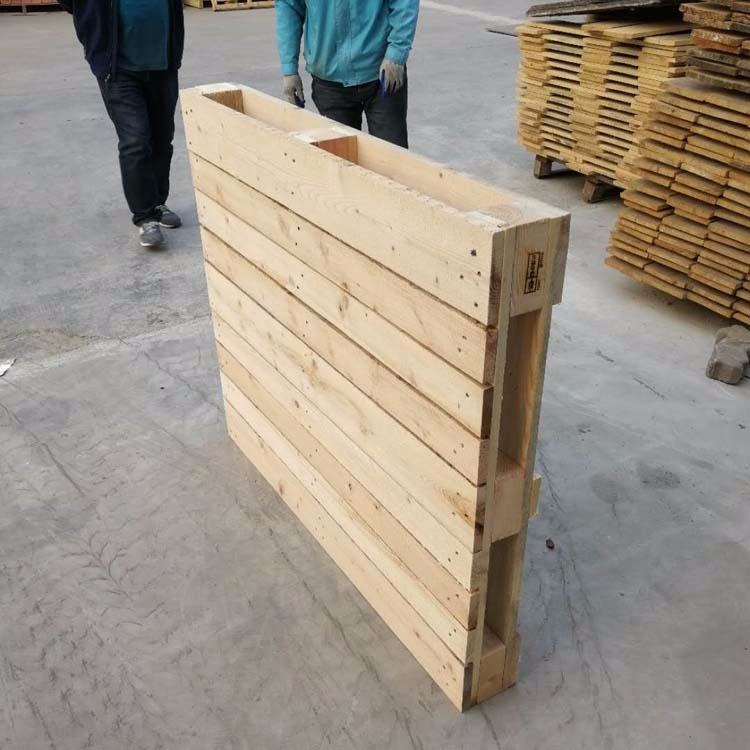 山东肥城豪盟木托盘定制 厂家热销出口熏蒸松木展板结实耐用图片