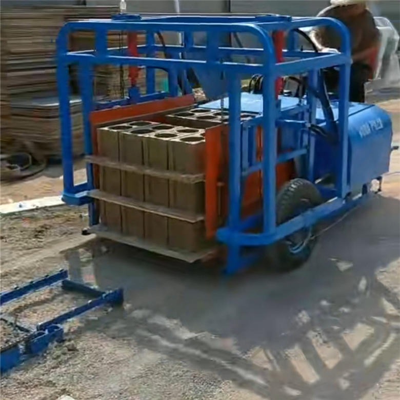 水泥砖厂专用电动叉砖车 德永机械电动运砖车
