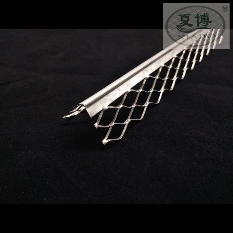通过ISO9001许可证楼梯踏步护角网的生产厂家，夏博2.5cm镀锌板冲孔护角网施工图片图片