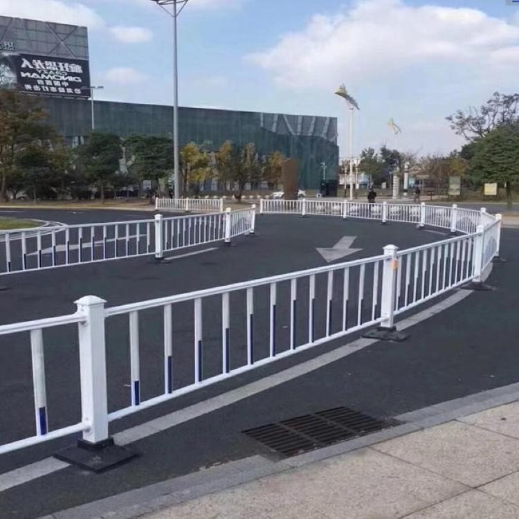 道路防护栏 市政交通道路防护栏 车辆人行道隔离栏 德兰品质供应