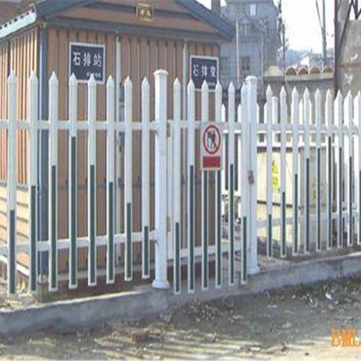 pvc塑钢草坪护栏公园花园围栏 户外防腐篱笆道路绿化带栅栏隔离栏正万护栏  厂家直销