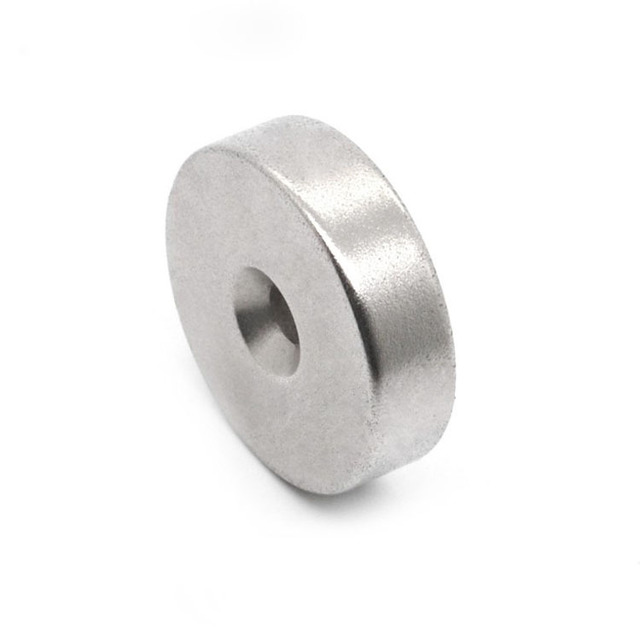厂家直销稀土永磁  铷铁硼强磁  D35X10-6mm圆形带孔强磁 吸铁石图片