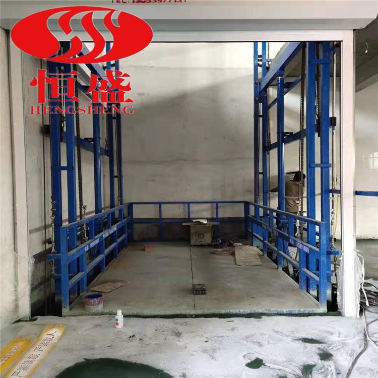 升降机工厂货梯 电动液压式升降平台 载货升降货梯 简易升降机