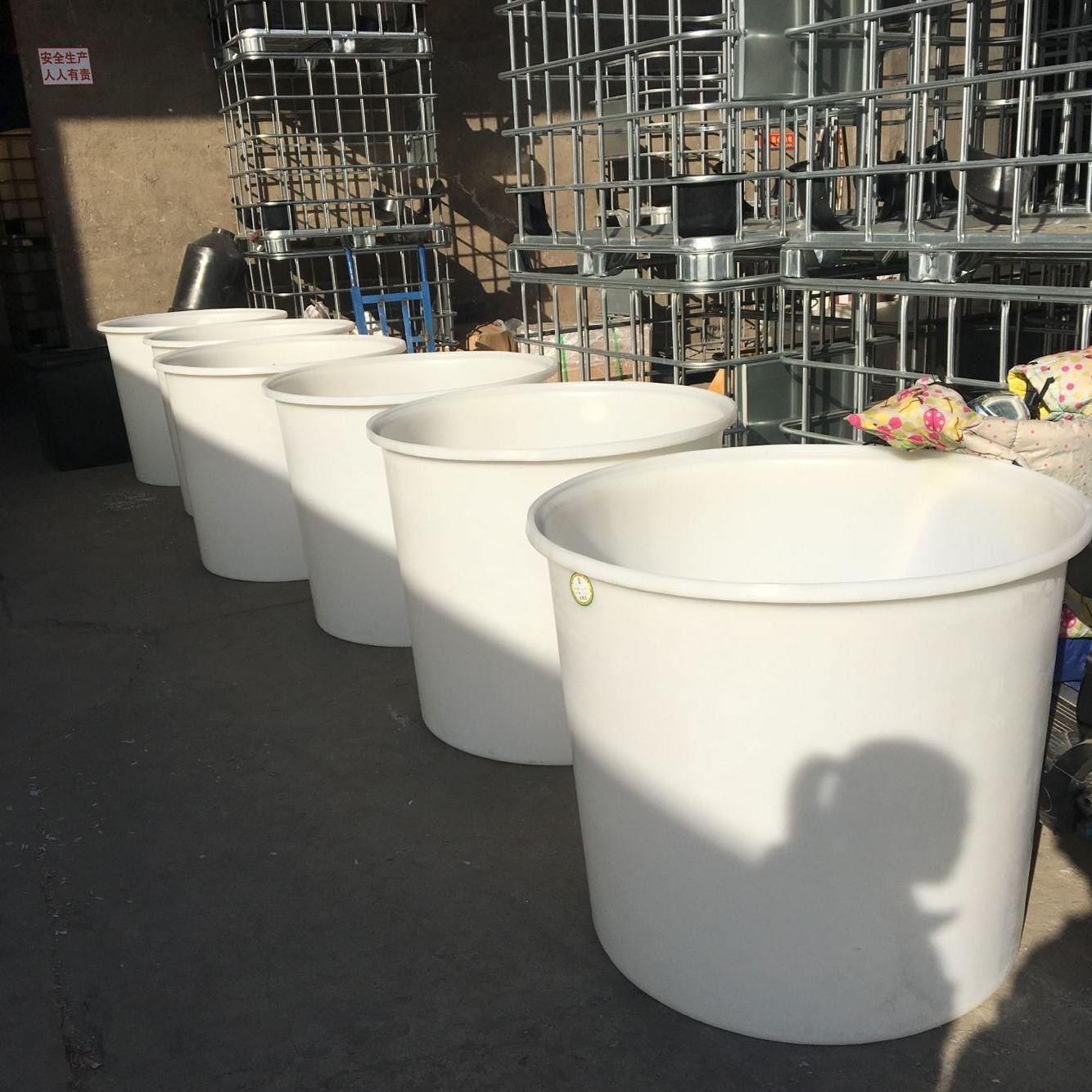 武汉2000L塑料发酵桶报价 酱泡菜食品桶 PE环保圆桶厂家图片