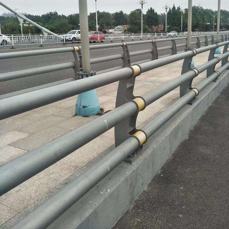 304不锈钢景观护栏 桥梁灯光护栏  防撞栏杆立柱 聚晟 厂家提供安装 护栏订做
