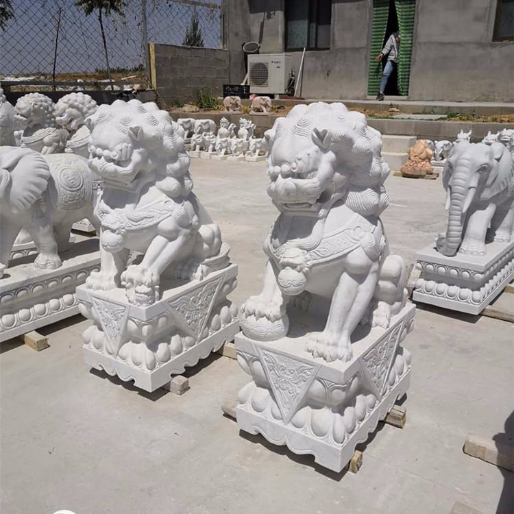 泽业雕塑专业加工生产石雕狮子 墓地小狮子摆件 青石石狮一对 镇宅动物雕塑 北京石狮子 汉白玉小狮子批发