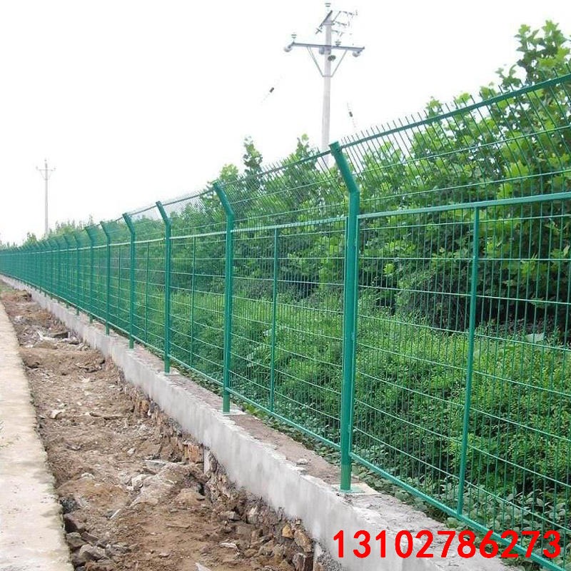 西藏铁丝围栏网 公路护栏网价格 公路围栏网生产商