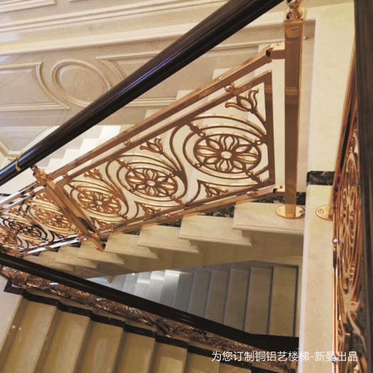 樟树法式会所复古铜色雕花楼梯扶手浪漫色彩图片