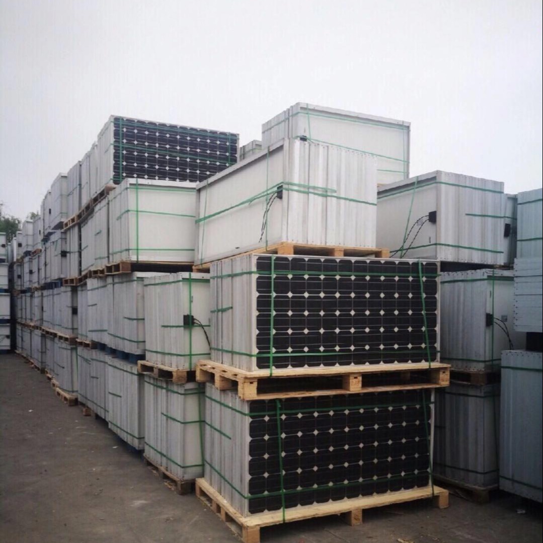 河北地区二手太阳板回收   鑫晶威厂家高价上门   二手拆卸组件逆变器回收