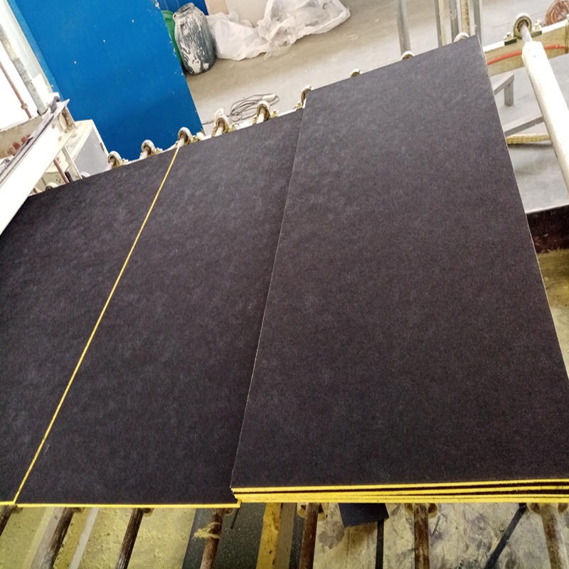 黑色玻纤板  黑色天花板用途 豪亚岩棉复合黑色玻纤板防火效果好 天花板大量供货