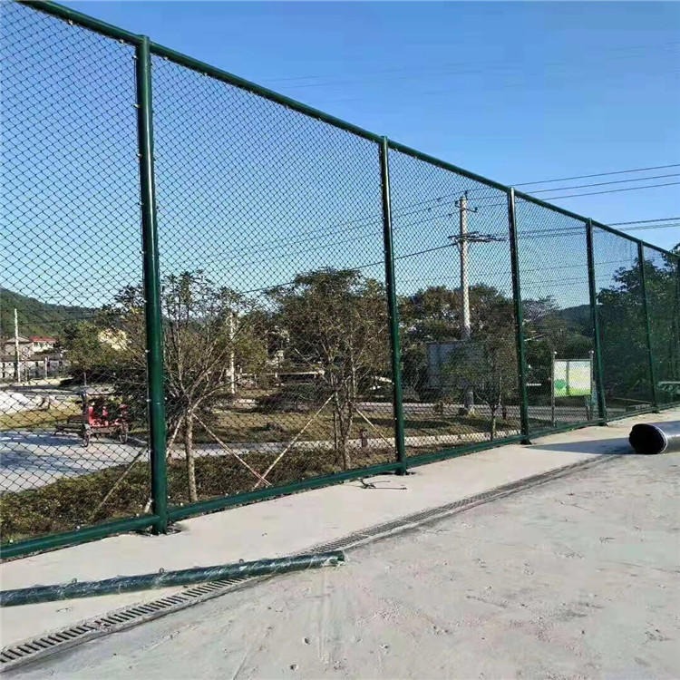 球场专用围网 学校体育场围网 pvc包塑围栏网