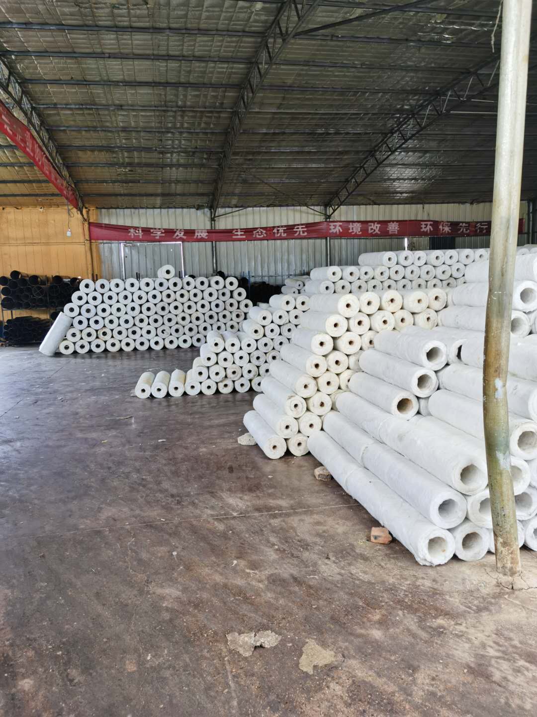复合型陶瓷纤维保温管 硅酸铝管壳 批发价 东铄 工业硅酸铝管