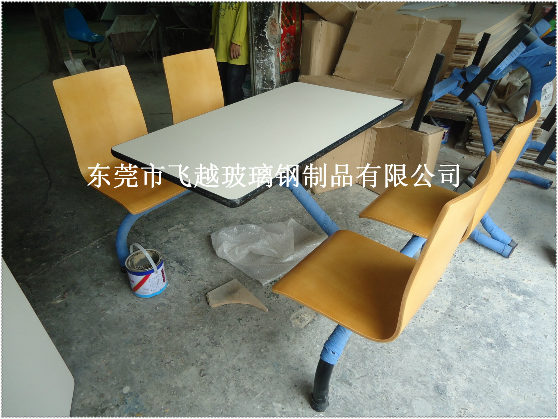 深圳玻璃钢八人位食堂餐桌椅组合工厂公司学校学生圆形凳面机压示例图50