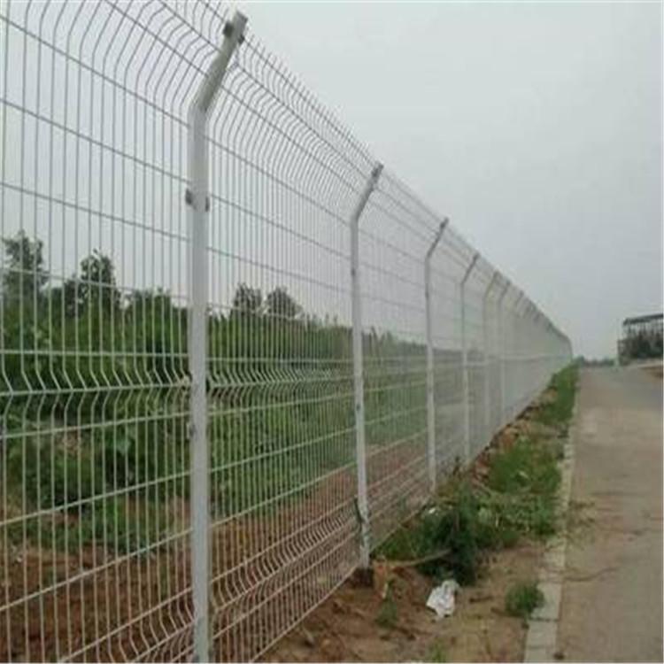 厂区包塑铁丝护栏网厂家 道路护栏 昌邦 隔离栅护栏网