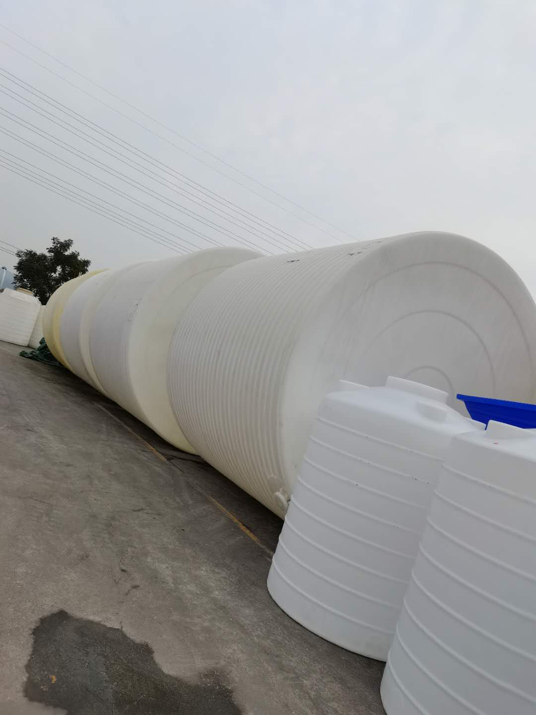 玉溪5吨pe塑料化工桶壁厚 5000L塑料储罐牛筋料滚塑理想容器