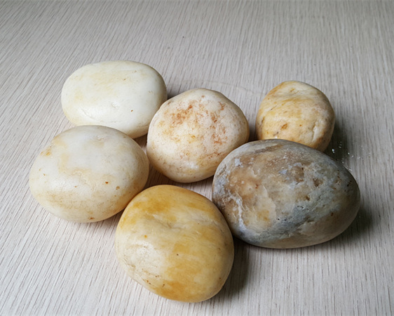 厂家直供陶土破碎球石工业研磨球石单一颜色球石高硅含量球石示例图1