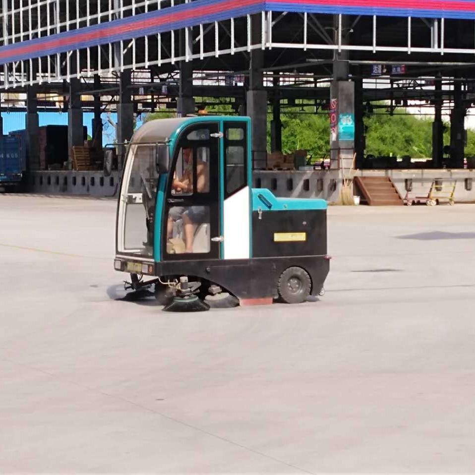 凯叻KL2100 驾驶式扫地机 户外道路清扫车 广东惠州公路驿站高速路服务区保洁清扫车