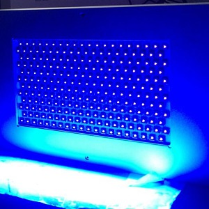 家具木板UV光油紫外灯、uV上光油固化机、UVLED光源快速固化节能环保！