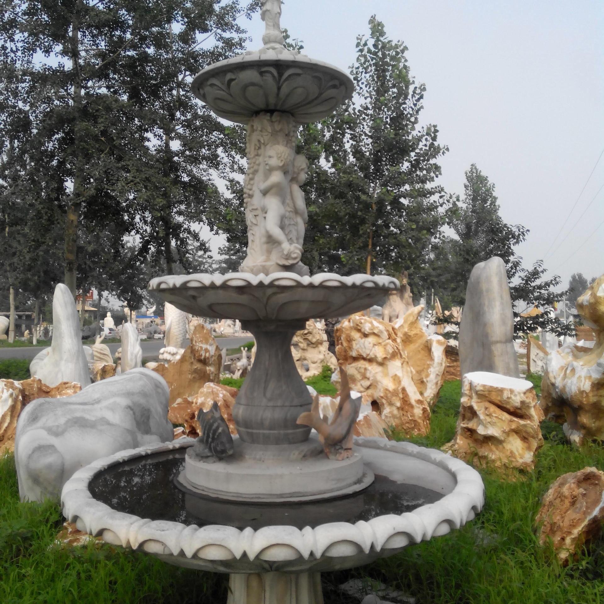 石雕厂家 生产汉白玉石雕喷泉 欧式人物动物流水喷泉 广场庭院室外石雕喷泉定制图片