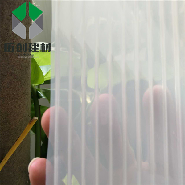 深圳pc透明阳光板厂家 阳光房屋顶板材 车棚 雨棚安装 十年品质图片