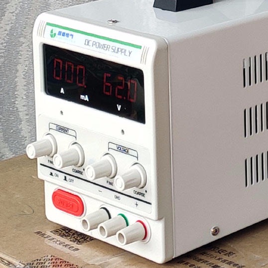 低价促销 30V3A 稳压电源24V直流输出 可调开关电源