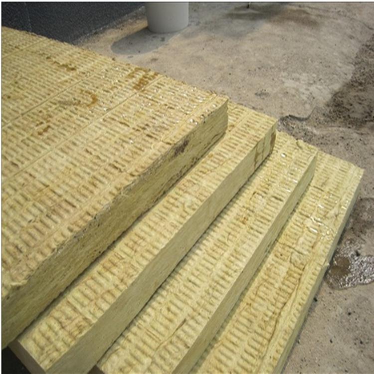 供应贴铝箔岩棉板 华磊定制生产30-100mm厚岩棉保温板